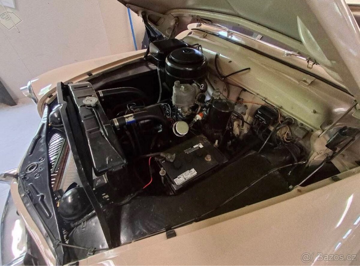 1950 Mercury Eight Sport Sedan - 9