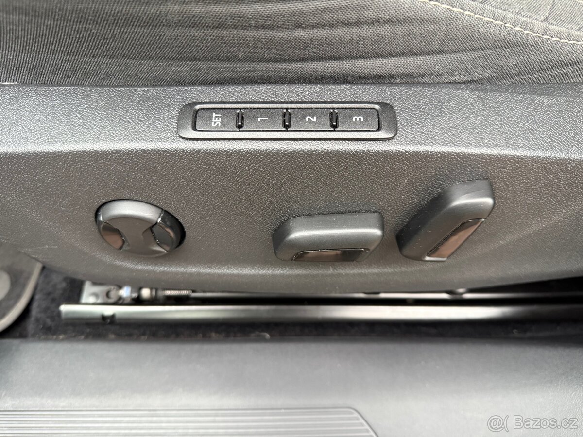 ŠKODA ENYAQ iV 60 / MATRIX LED / DPH - 9