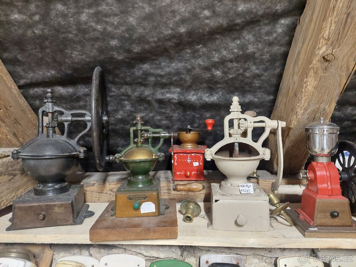 Starý PORCELANOVÝ MLÝNEK na kavu - 9