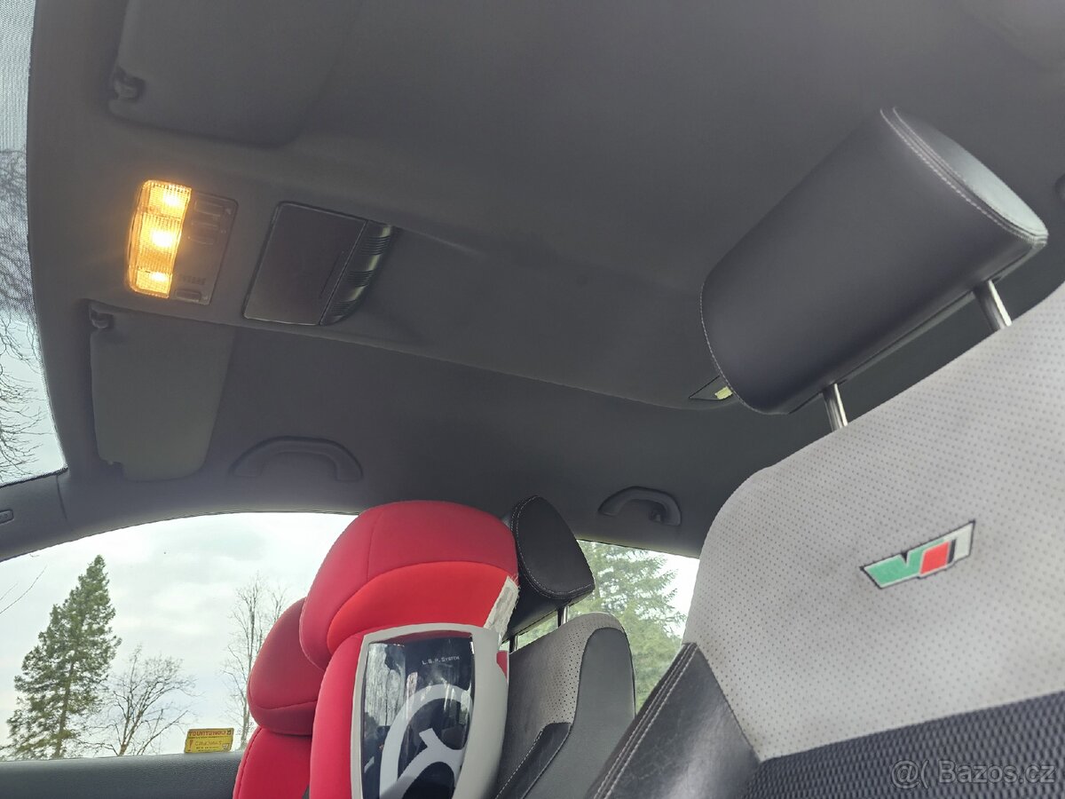 Škoda octavia 2 RS combi - 9