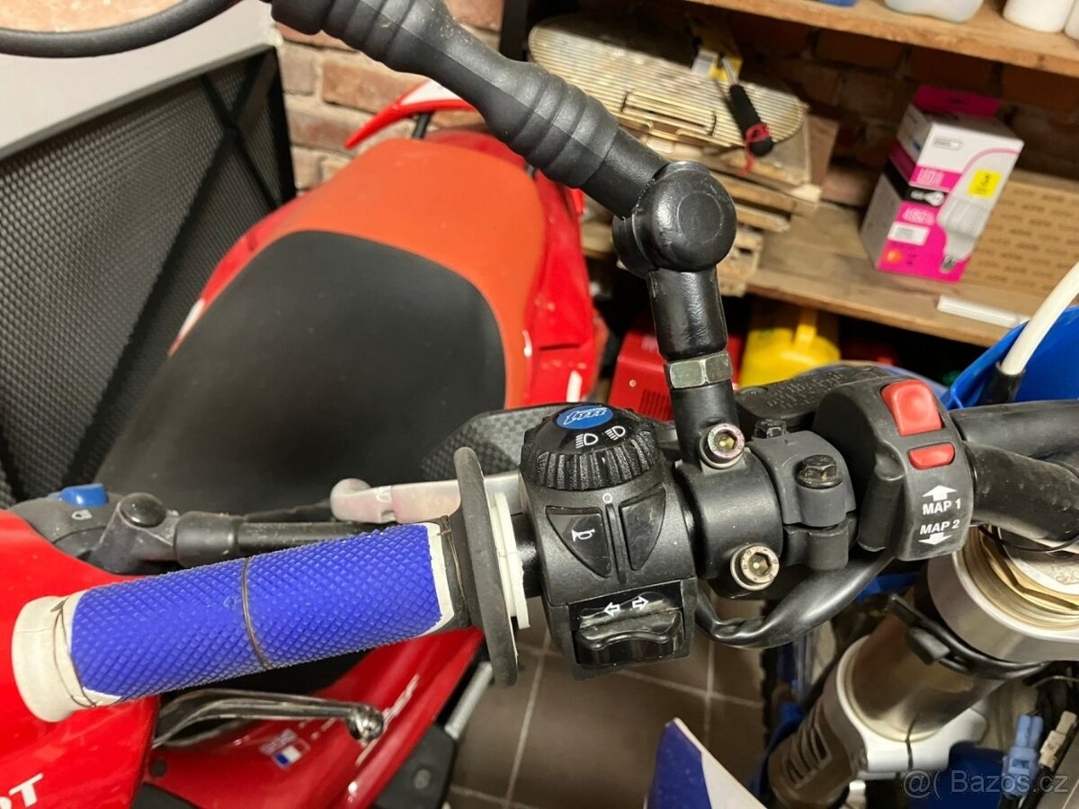 TM 300E - 9