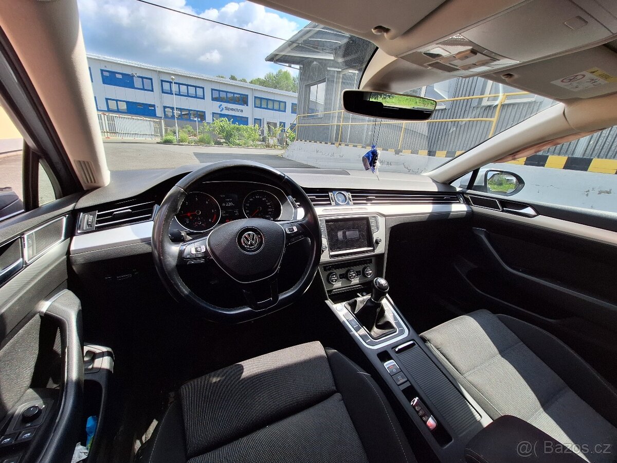 Volkswagen Passat 2.0 TDI - 9