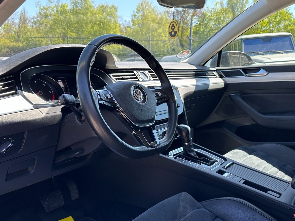 Volkswagen Passat 2016 - 9