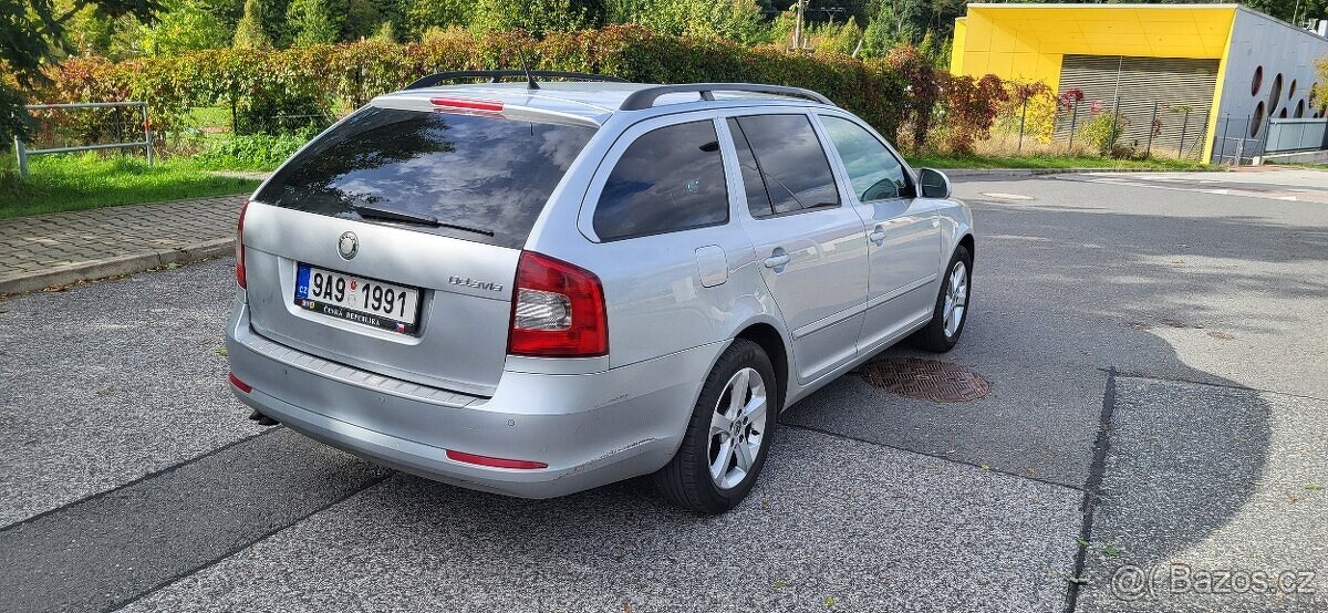 Škoda Octavia combi 1.9TDI 77kW Elegance Plus Facelif-CZ-TOP - 9