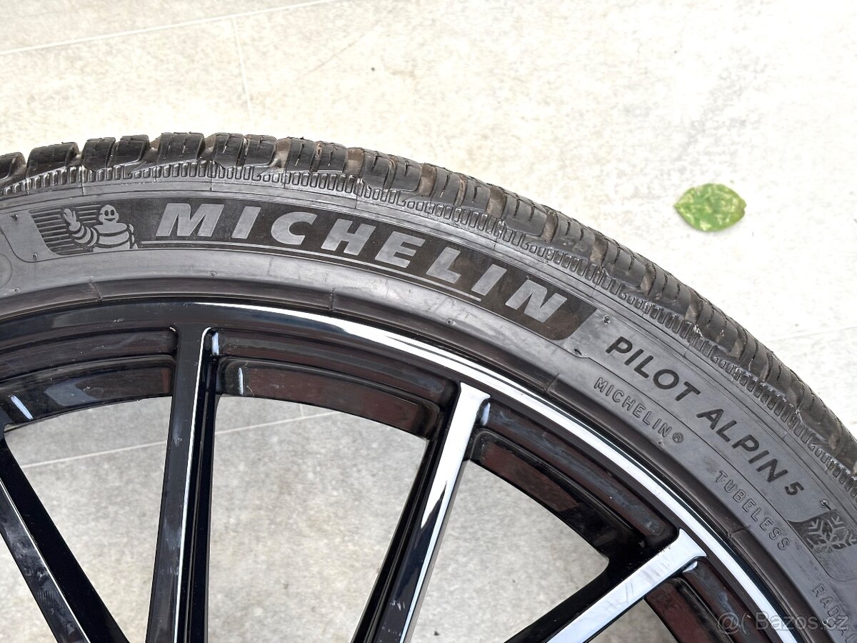 Mercedes E53 W214 originál Zimní Michelin - 9