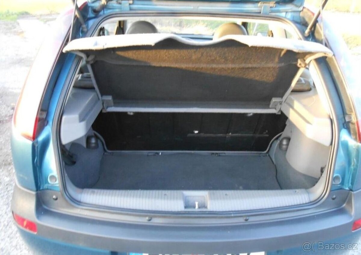 Opel Corsa 1,0 12V Club benzín - 9