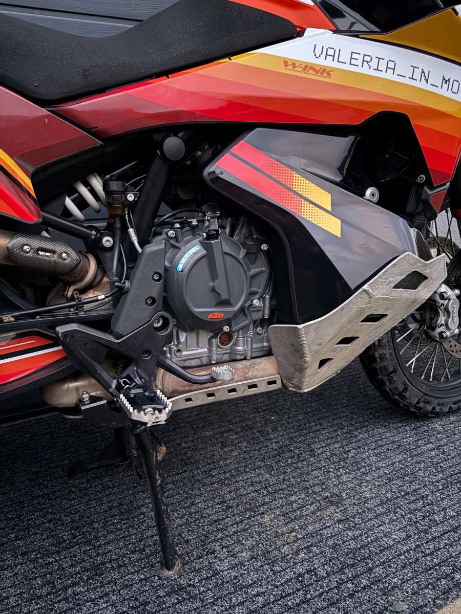 KTM Adventure 890 2023 - 9