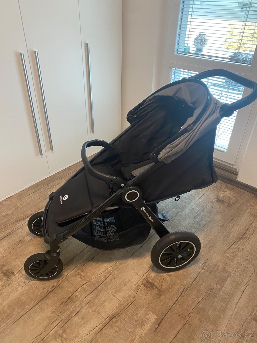 Sportovní kočárek PETITE&MARS - 9