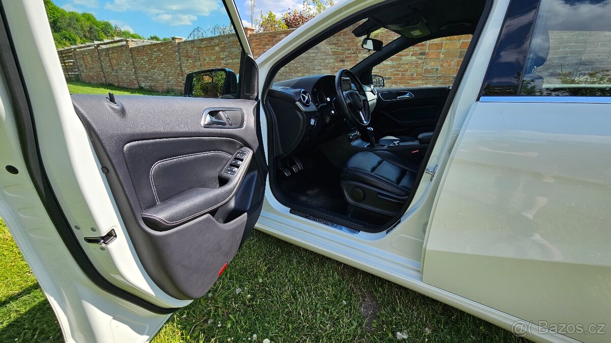 Mercedes-Benz B200 CDI manuál, 2014 - 9