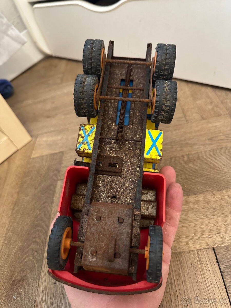 STARÁ HRAČKA TATRA KDN - 9