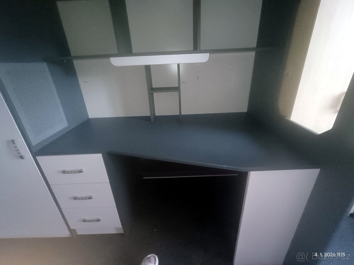 Patrová postel s psacím stolem a skříní - 9