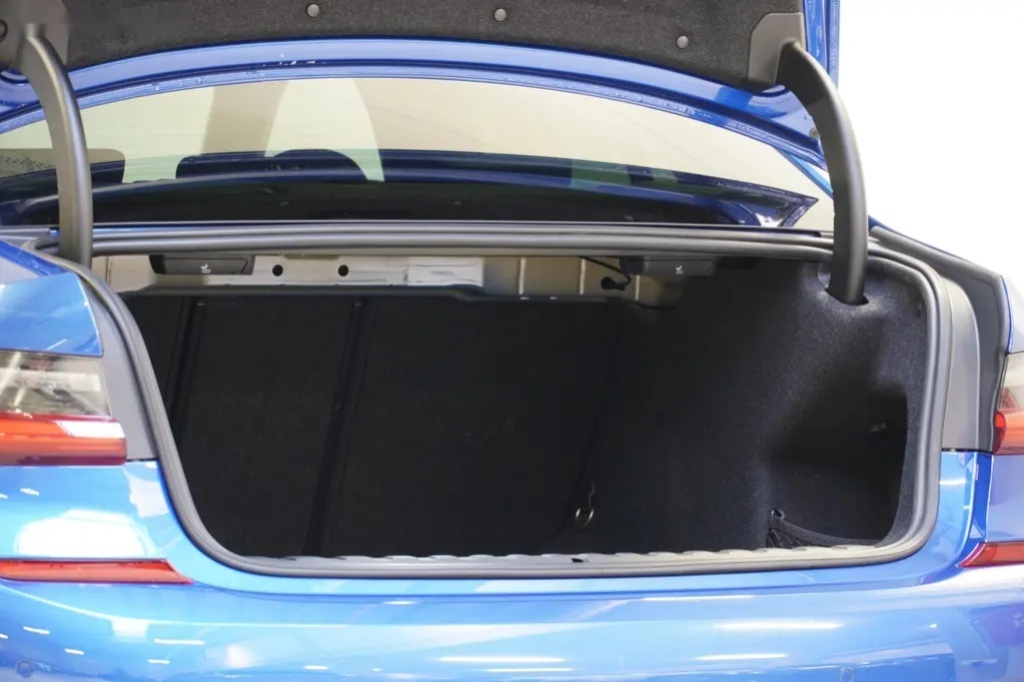 BMW Řada 3, 330i,XDRIVE,H/K M-PAKET,ČR - 9