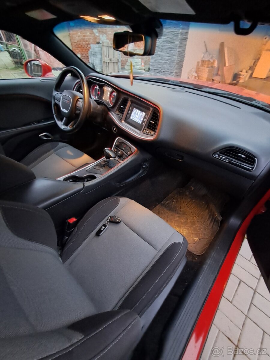 Dodge Challenger 3.6 227kw r.v 2016 - 9
