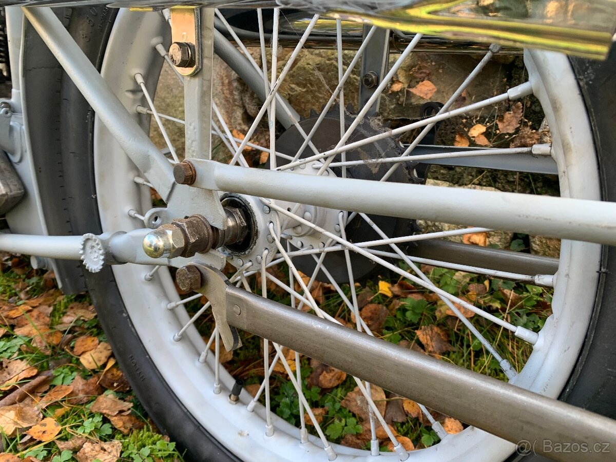 Victoria KR35 Pionier - 9