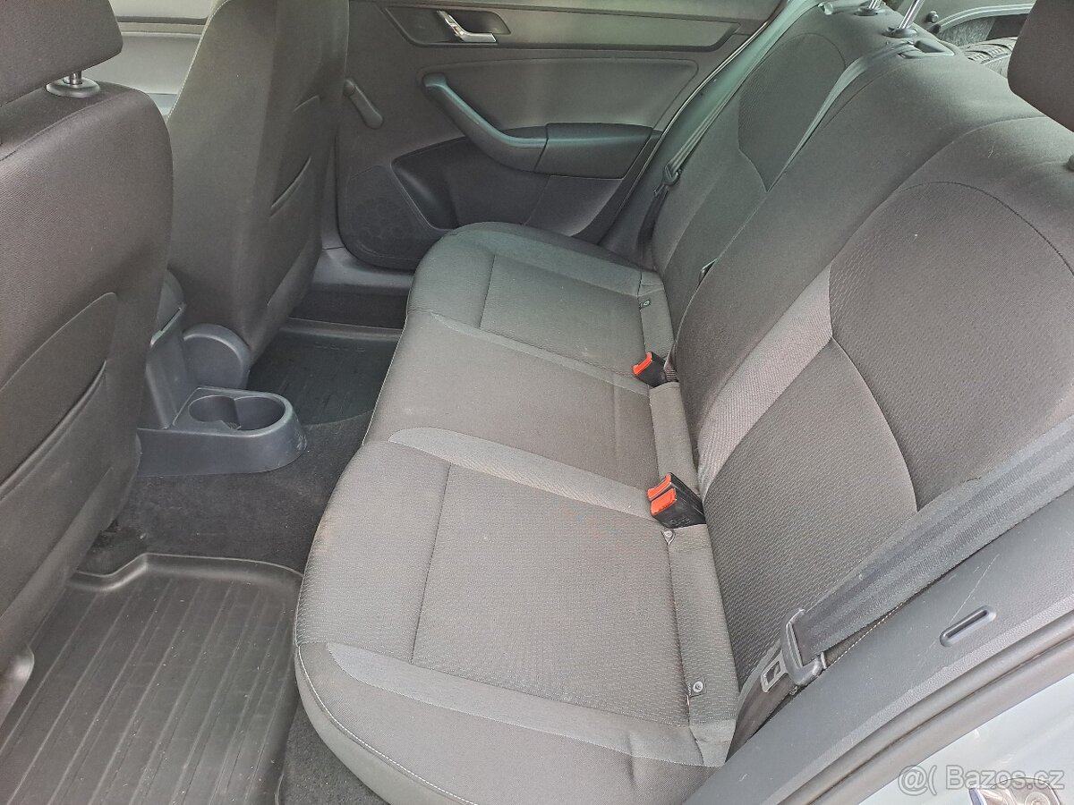 Škoda Rapid 1,6 TDI, 1.majitel - 9