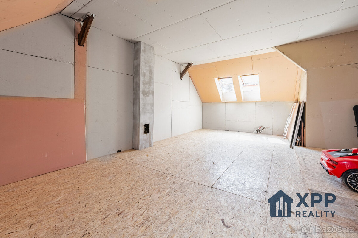Prodej rodinného domu 132 m², pozemek 122 m² - 9