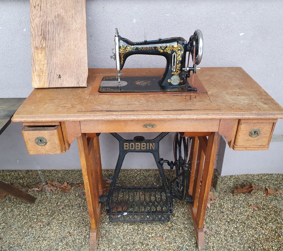 BOBBIN - stroj šicí - 9