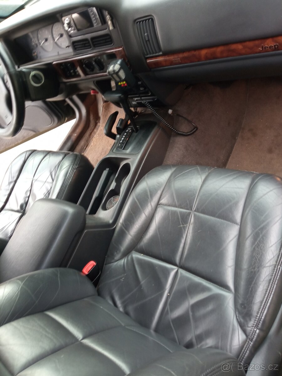 Jeep Grand Cherokee - 9