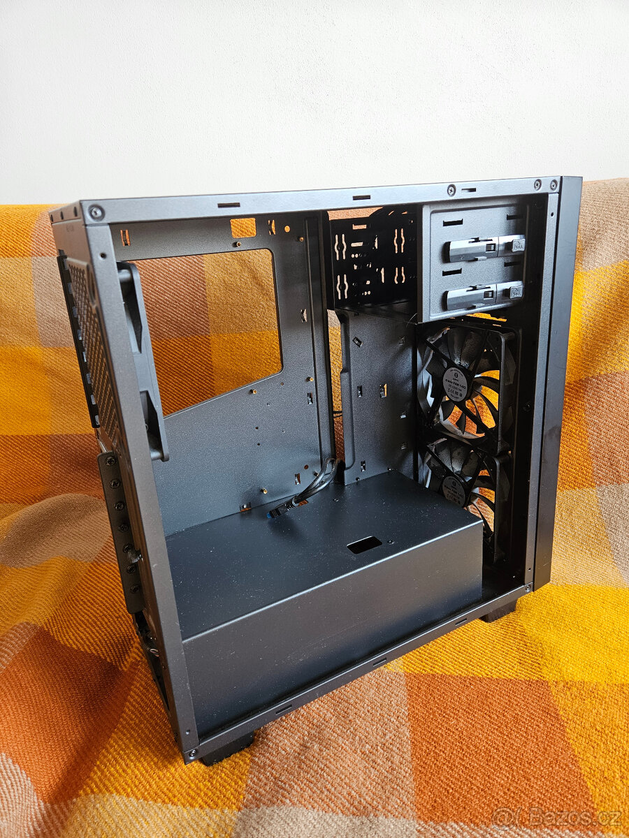 SilentiumPC Aquarius M60W Pure Black - 9