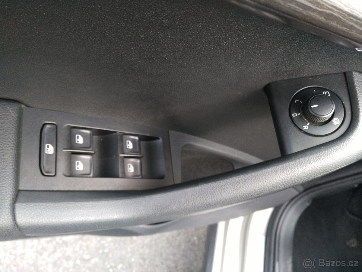 Škoda Octavia Scout 2.0 TDI DSG /135 kW/ - 9