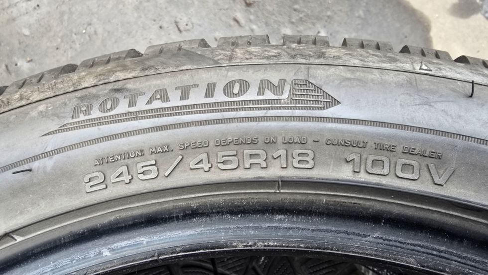Zimní pneu 245/45/18 Dunlop - 9