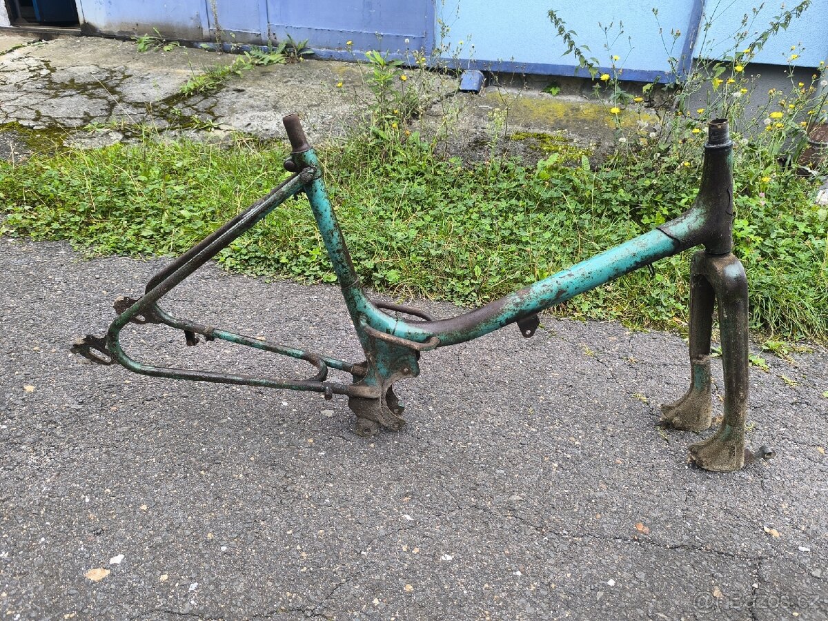 Stadion S11, rám ušák +vidle+vahadla - 9