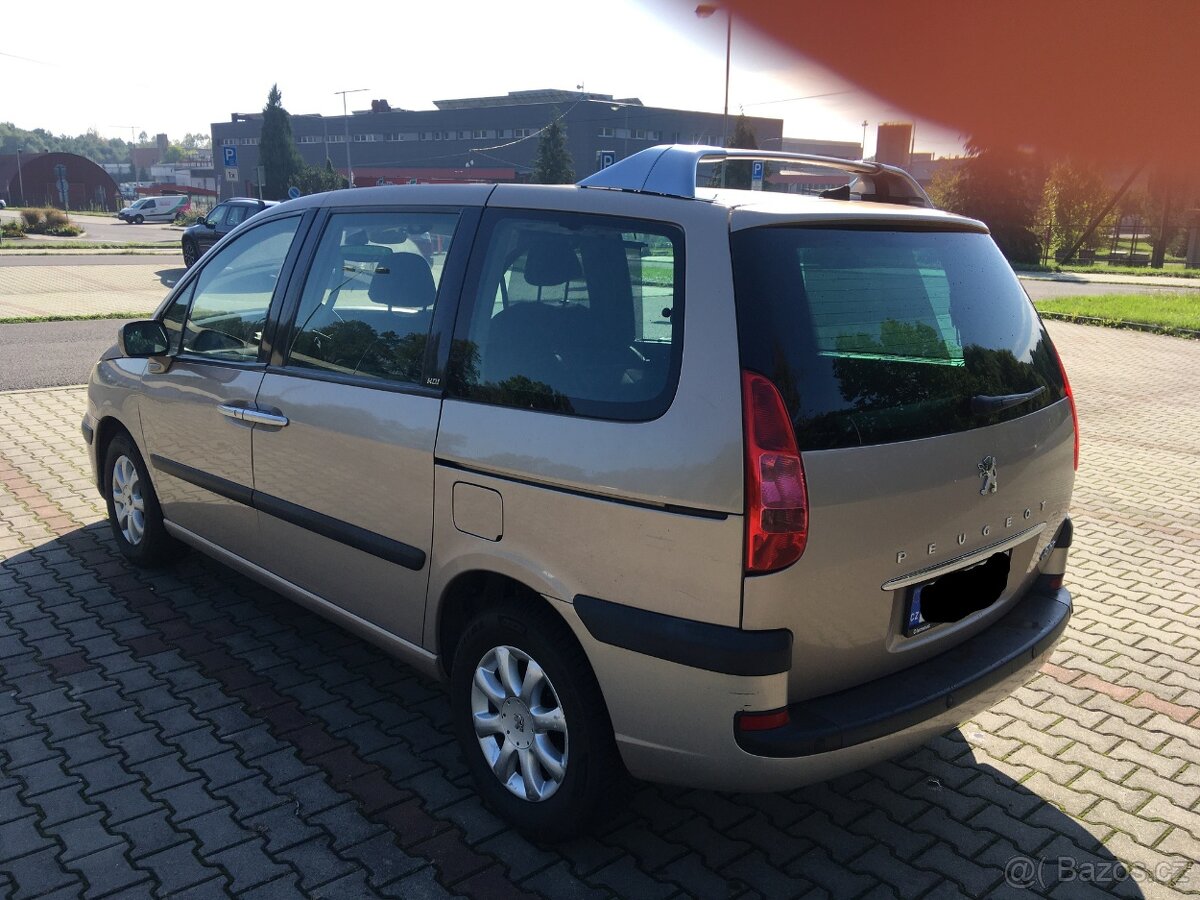 Peugeot 807; 2,2l; 94kW - 9