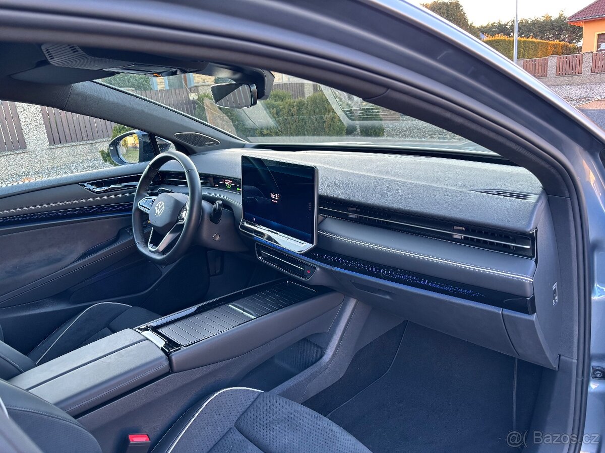 VW ID 7 TOURER PRO rv.2025 - 9