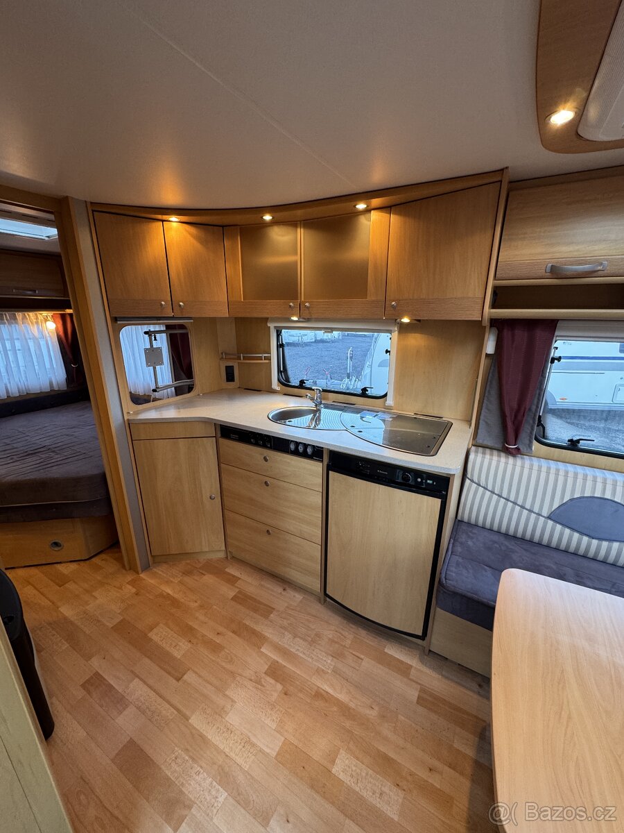 Dethleffs Camper 510 ~ francouzská postel - 9