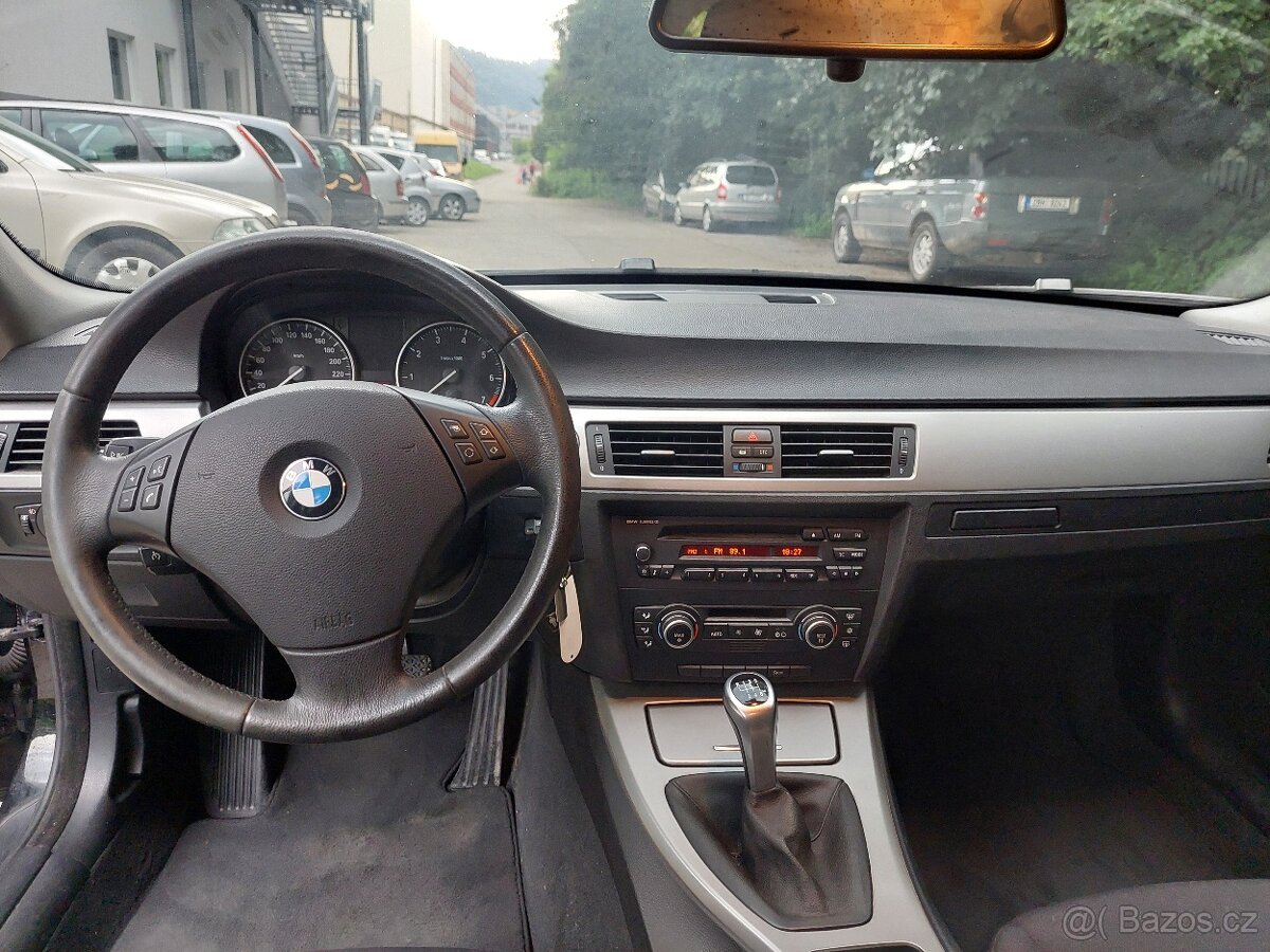 BMW 318i ,E91, 105kw, rok 2008... - 9