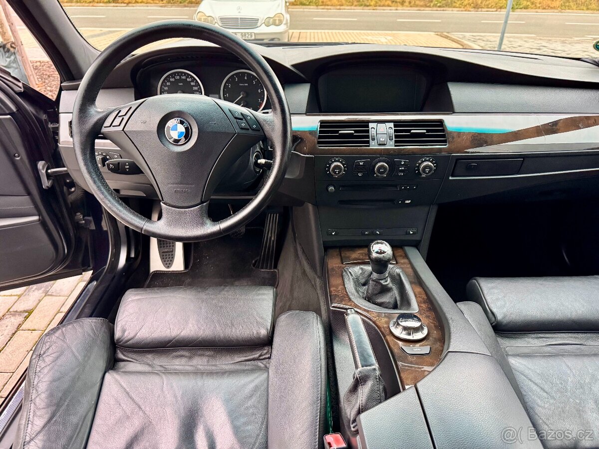 BMW e61 530i MANUÁL M-Packet/PDC/Navi/Sportsitze - 9