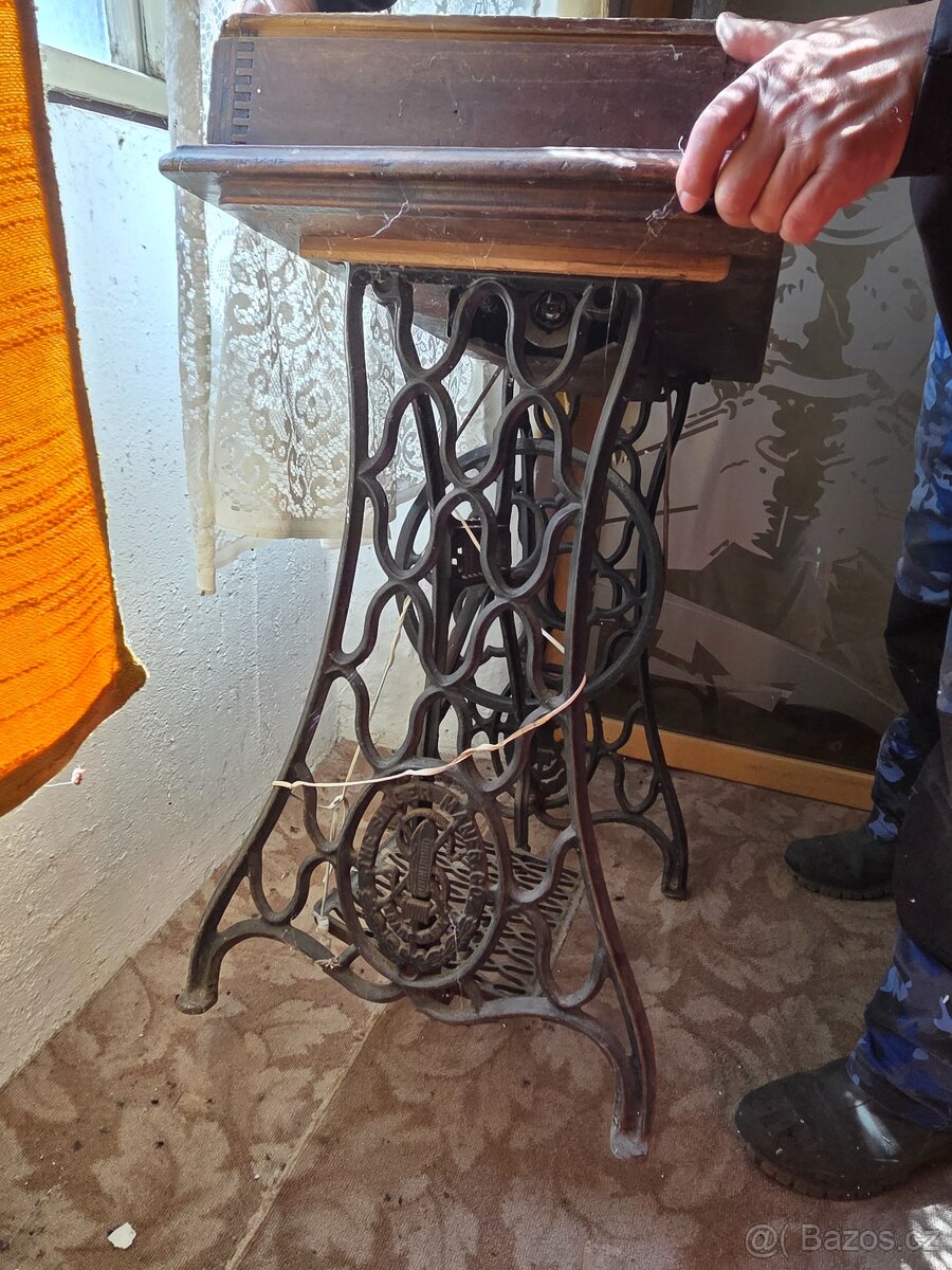 2ks šicí stroj - 9