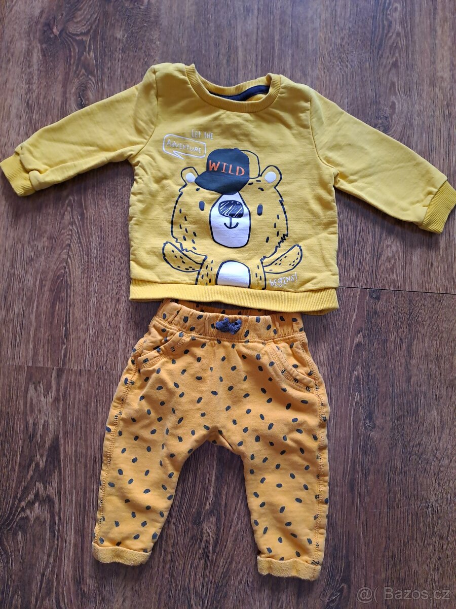 Balíček oblečení vel. 74 (50 ks) - 9