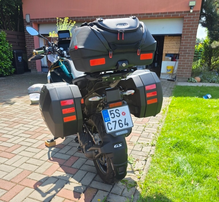 BMW R1300GS Option 719, Aurelius Green Metallic, Billet Pack - 9