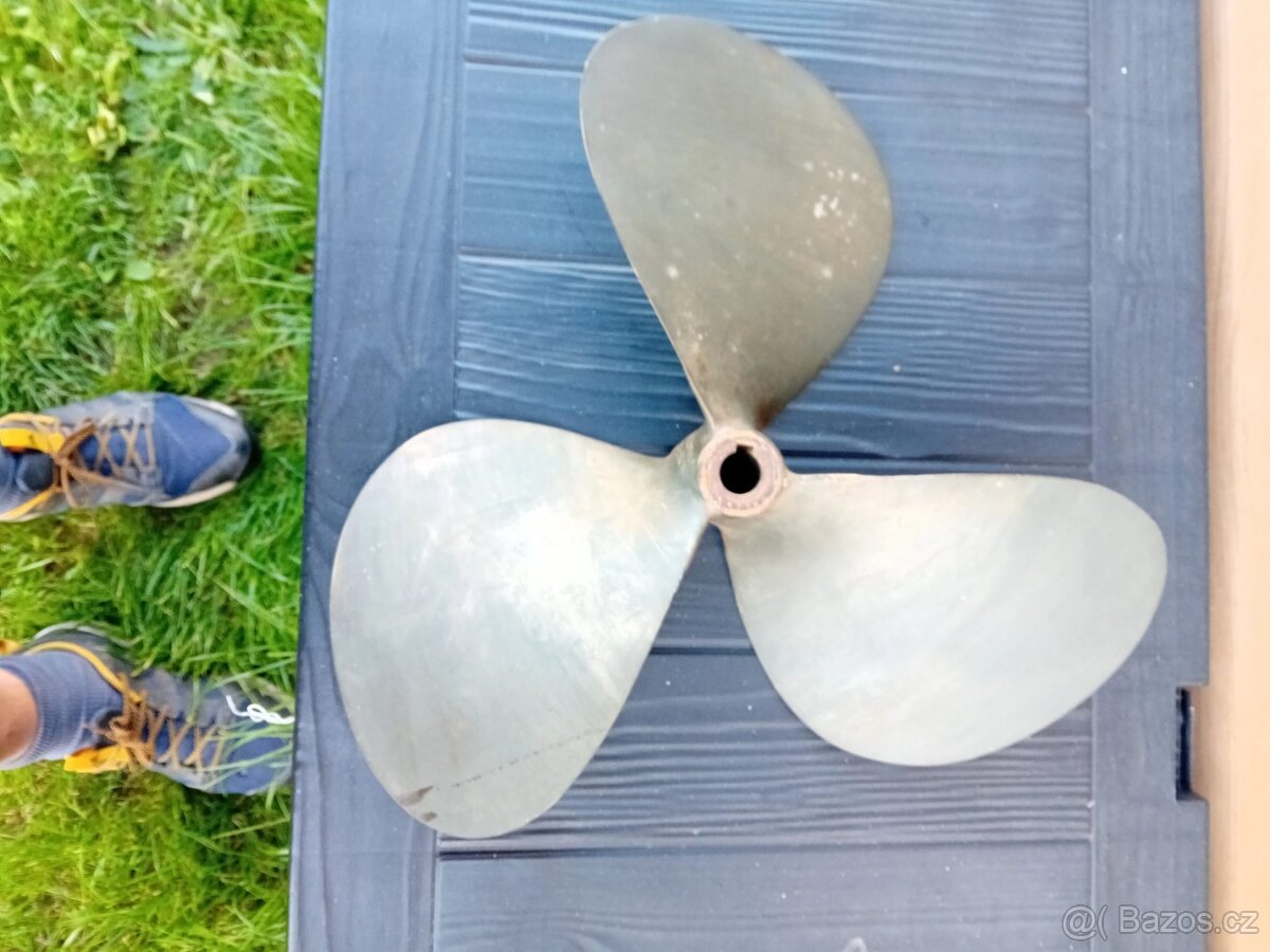 Kajutová loď Polaris 7,60 - 9