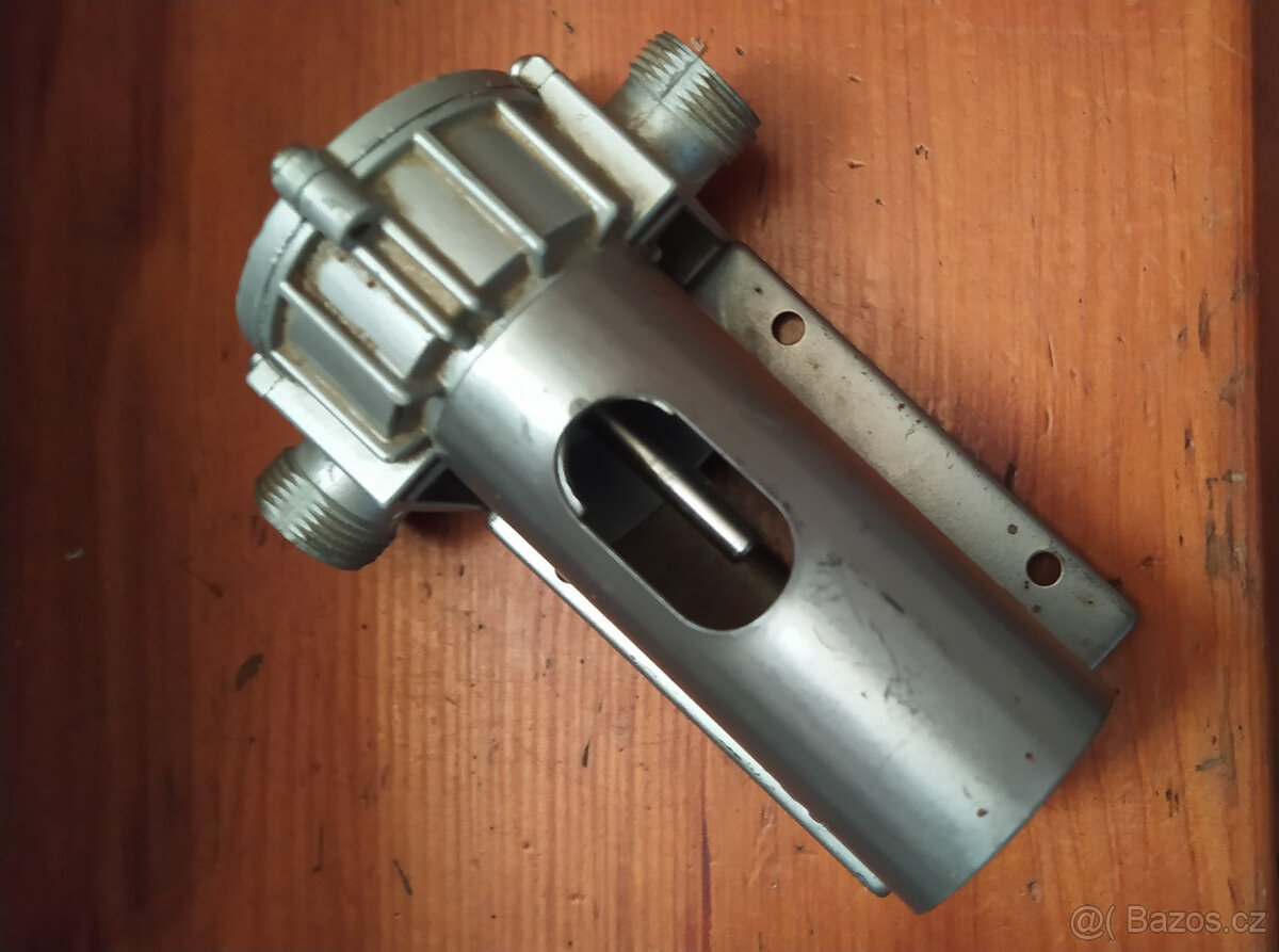 Pokosová pila, ruční bruska a vodní čerpadlo - 9