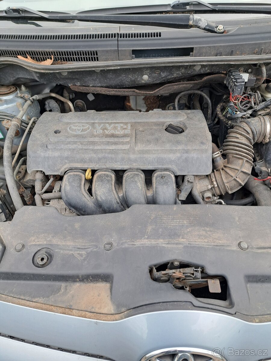 ND z Toyota Corolla Verso 1.8 16V 95kW r.v. 2006 - 9