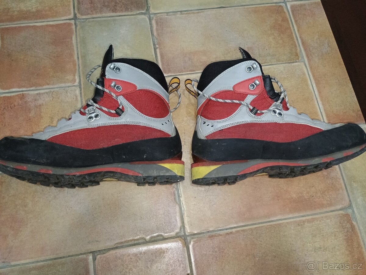 Prodám GARMONT pohorky - 9