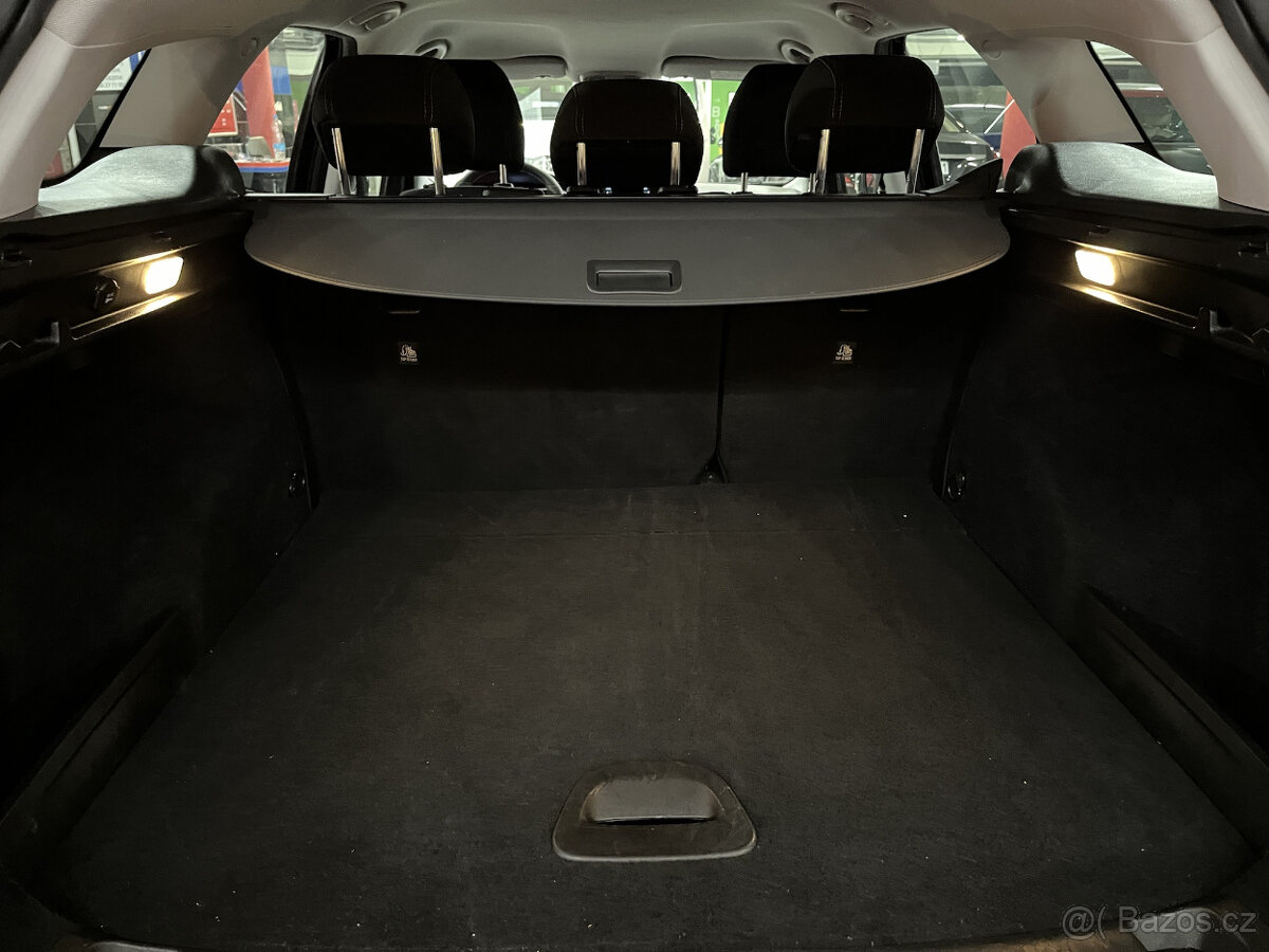 Fiat Tipo 1.6 MTJ AUTOMAT Lounge, MÁLO KM, NEBOURANÉ, SERVIS - 9