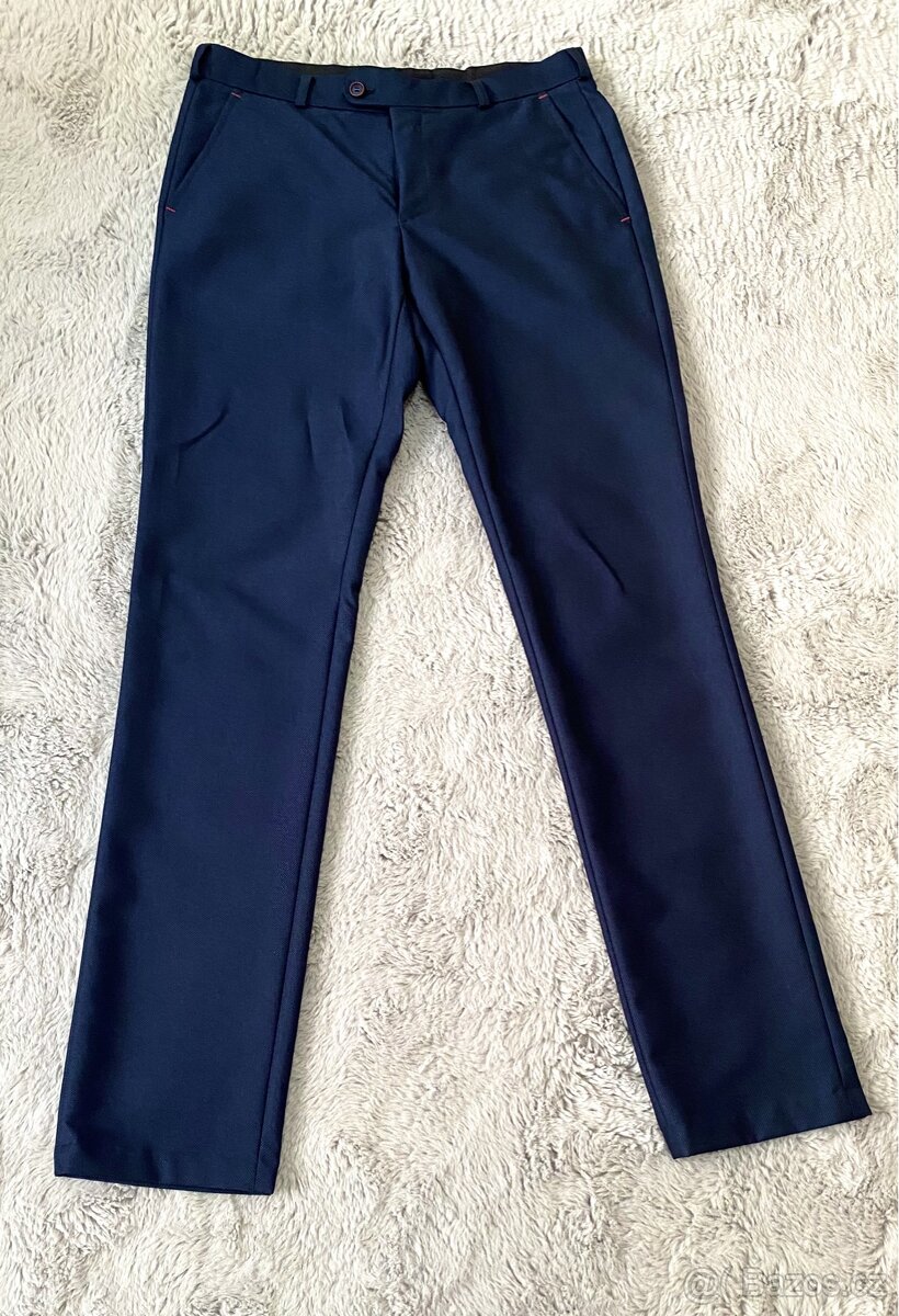 Prodám pánský oblek (slim) - 9