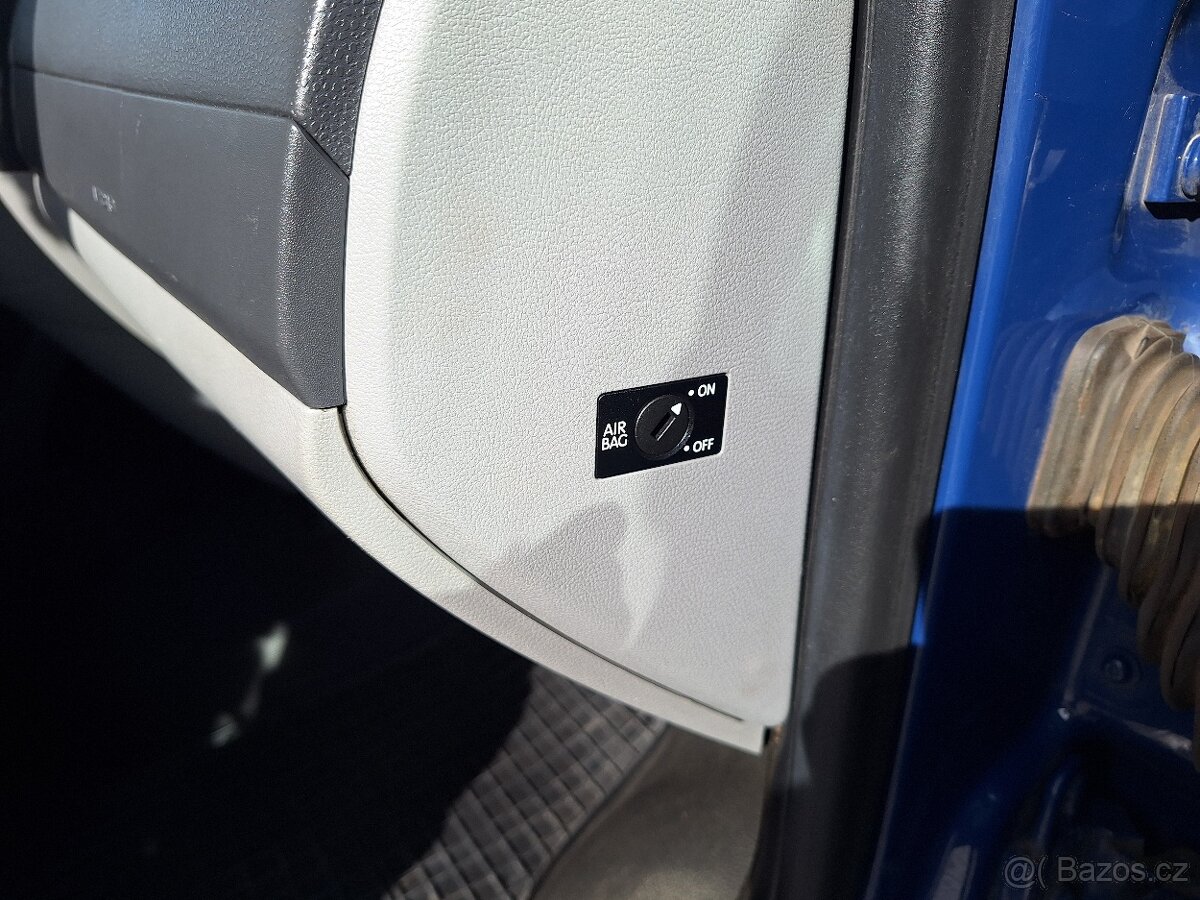 VW T5 LONG 2.0TDi 103kW 2013 5MÍST KLIMA KŮŽE - 9