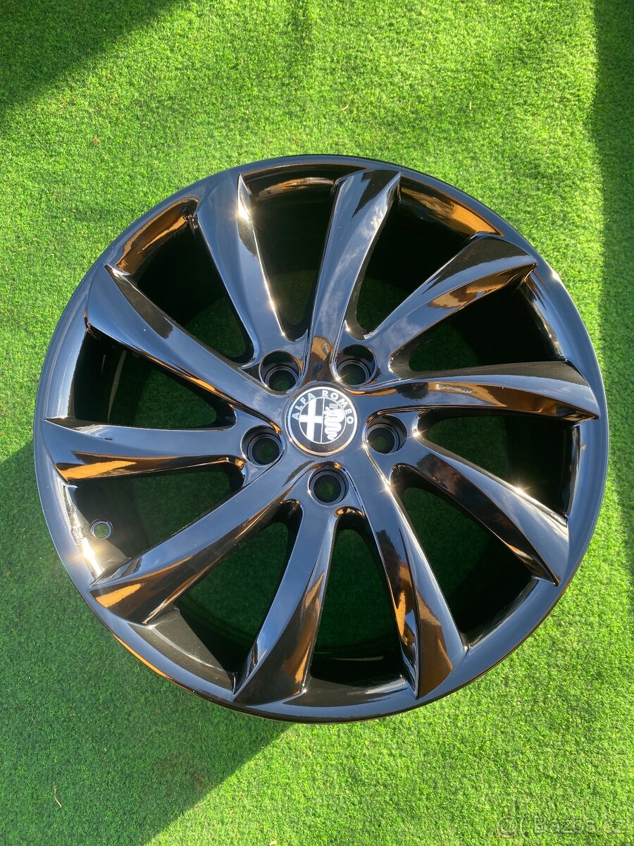 ALU KOLA ALFA GIULIETTA R17’ 5X110 BLACK - 9