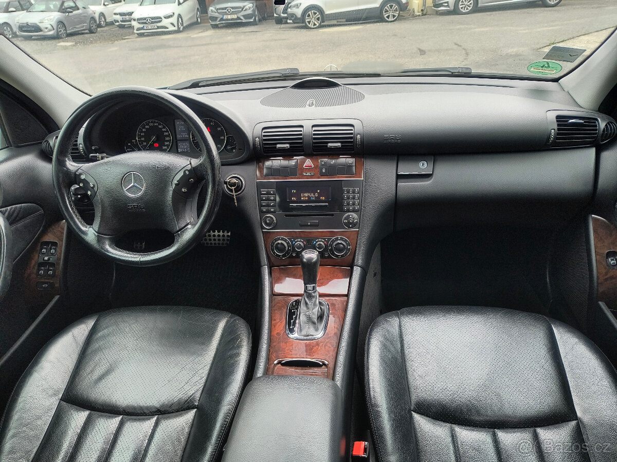 Mercedes-Benz Třídy C 180 K BI-XEN/KŮŽE/VYHŘ.SED/PDC/ALU/PC/ - 9