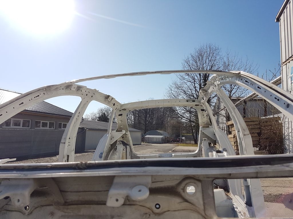 Výřez karoserie Škoda Rapid Spaceback, již rozřezáno, LEVNĚ - 9