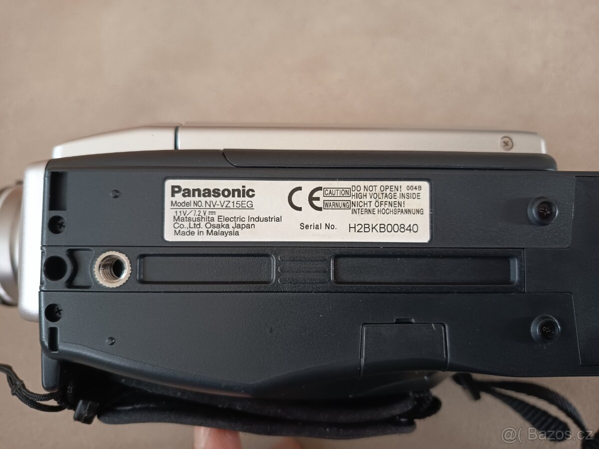 VHS kamera Panasonic s displejem - 9
