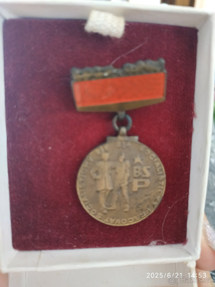 Odznaky a medaile - 9