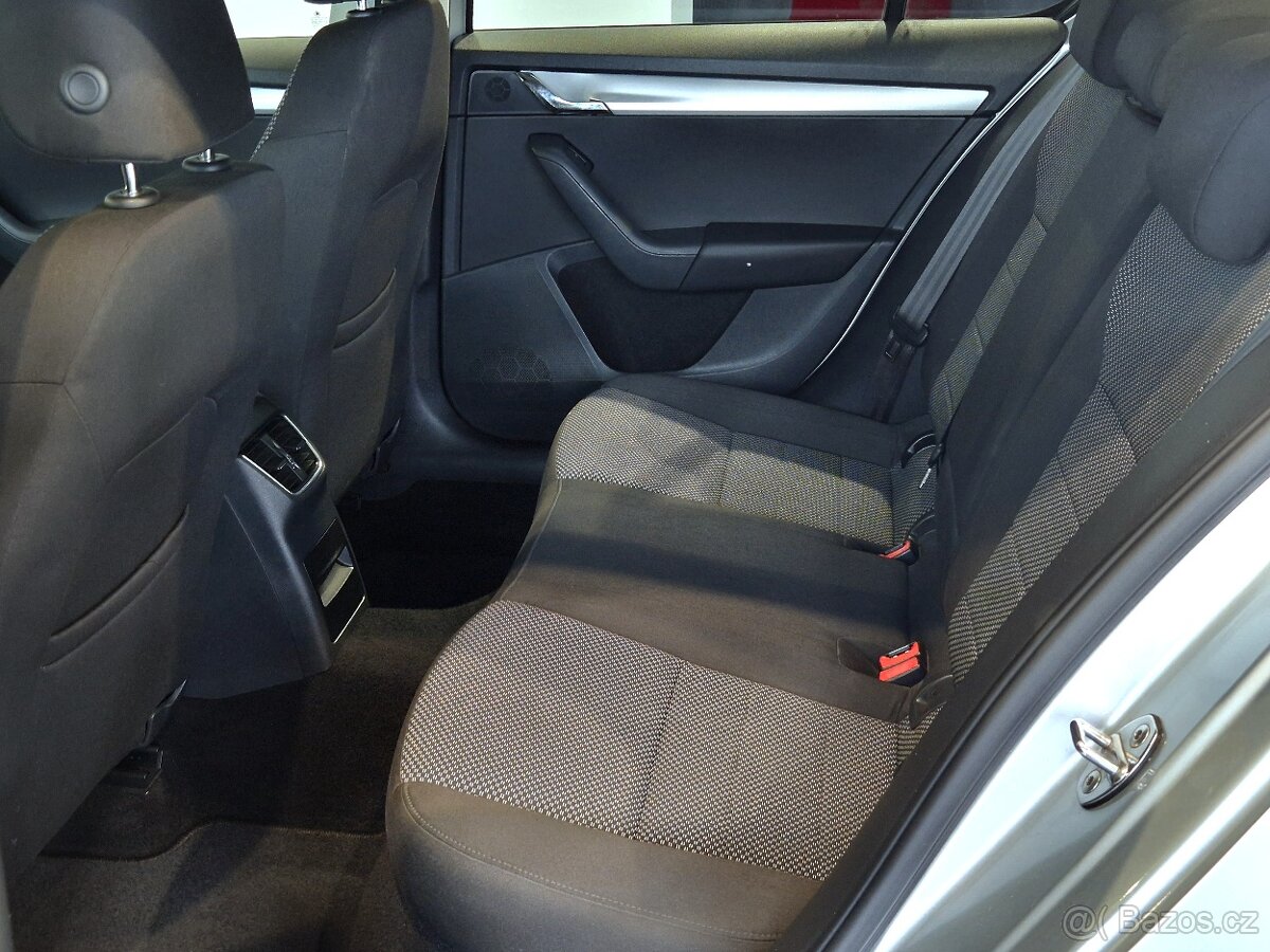 Škoda Octavia 3 Liftback 1.4TSI 103KW Ambition - 9