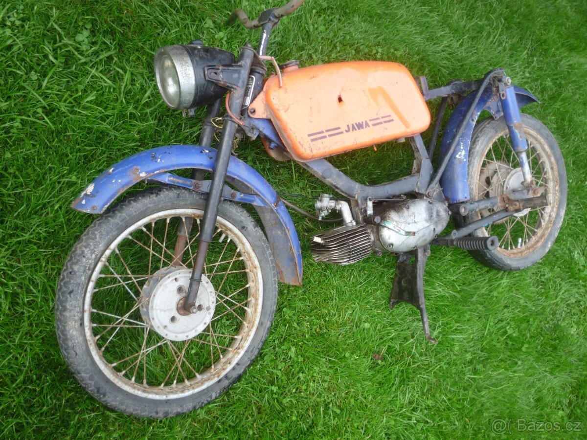 Prodám Jawa 23 Mustang. Nálezový stav ze stodoly. Napadeno - - 9