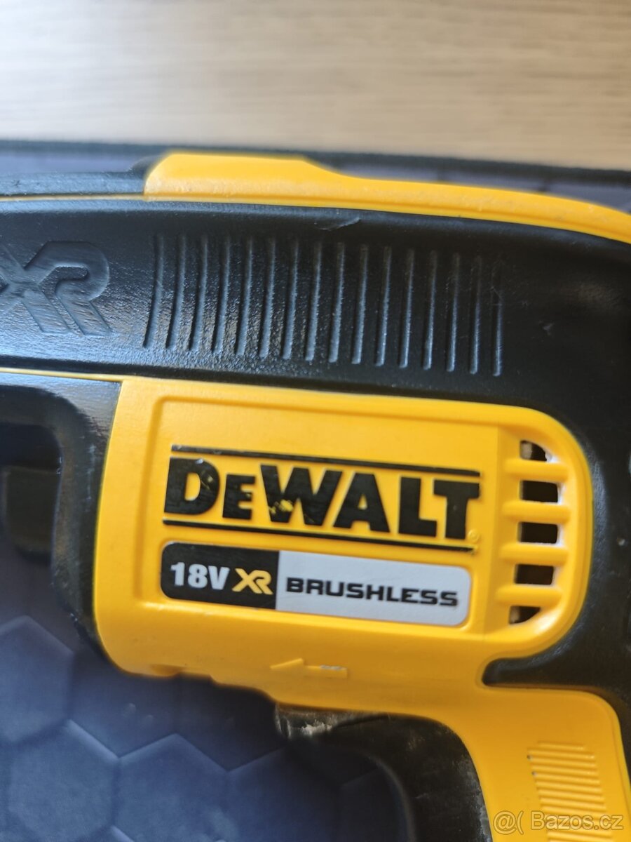 Prodám DeWALT vše OK - 9