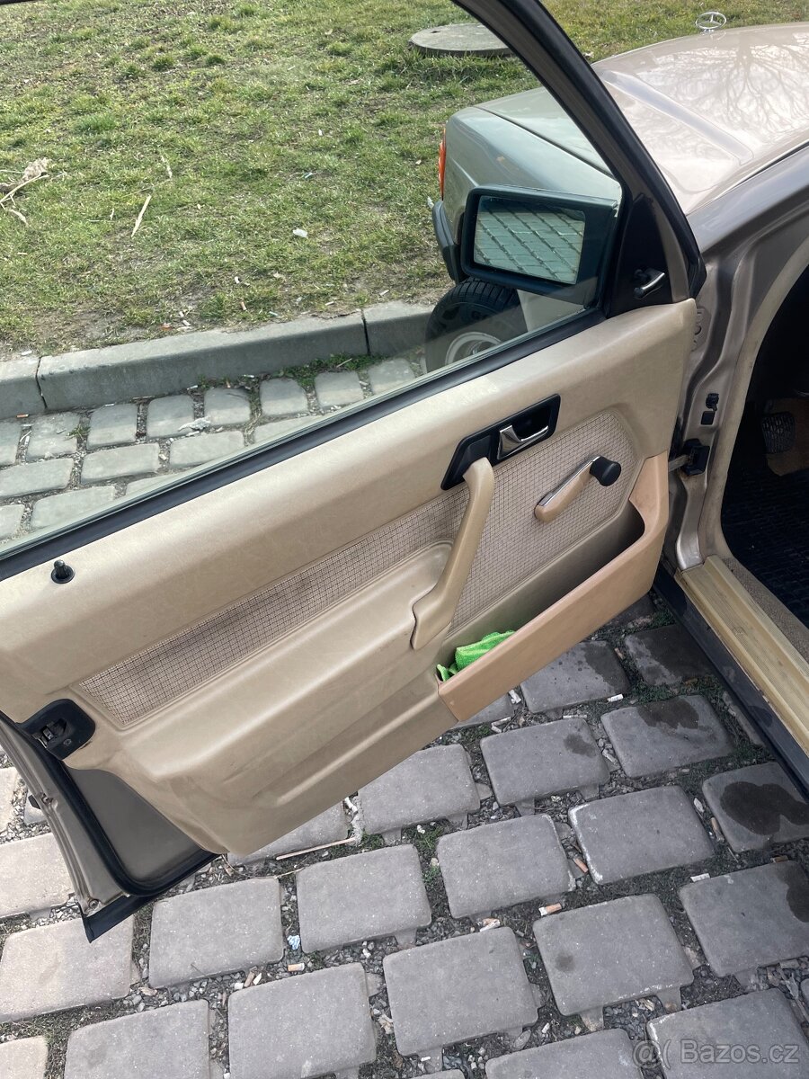 Mercedes-Benz 190E W201 - 9